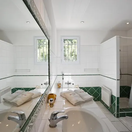De Garance - Prestige 5 Etoiles & Table Gastronomique Etoile Villa *